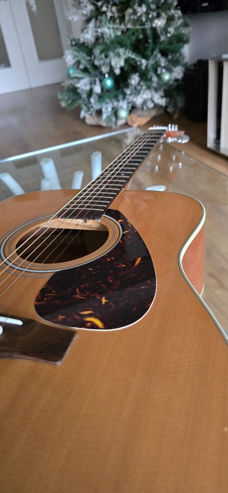 Guitarra Acústica Yamaha