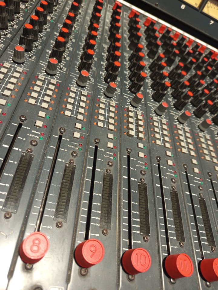 Soundcraft SC 8000 de segunda mano · Foto 2 de 7 · Tarragona · 2000 €
