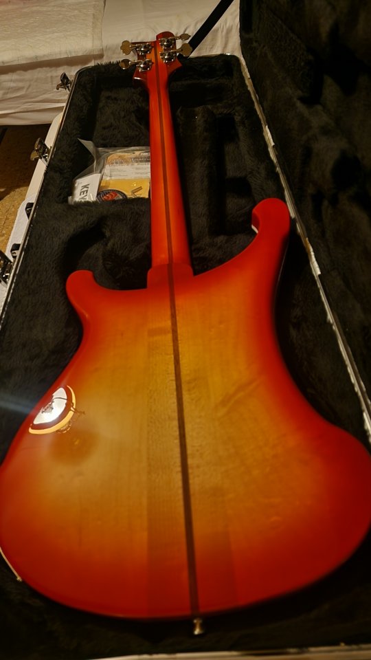 Rickenbacker 4003 Fireglo 2025. Nuevo sin estrenar.