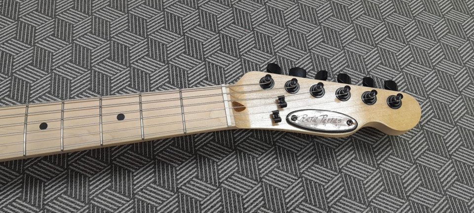 GUITARRA DE LUTHIER de segunda mano · Foto 6 de 6 · Madrid · 2200 €