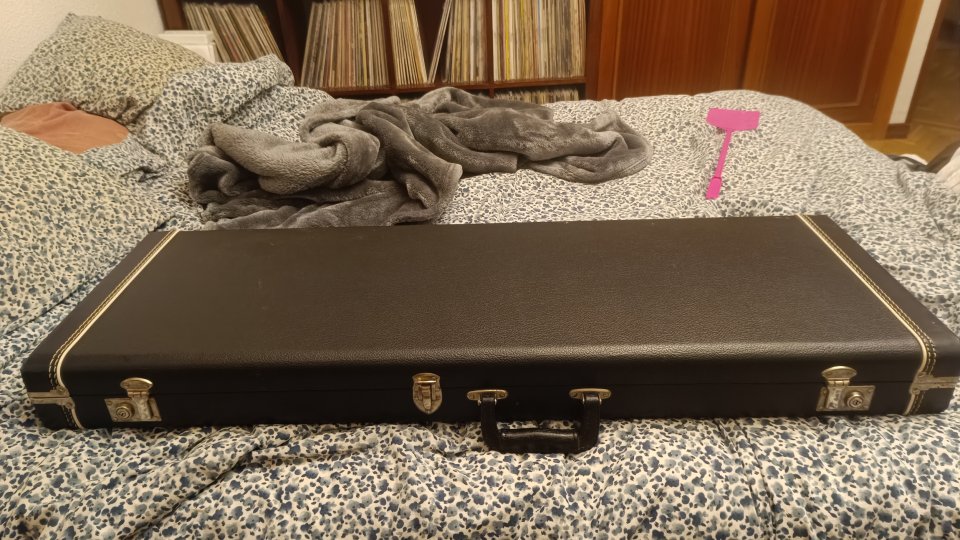 Rickenbacker 350 (año 1989) de segunda mano · Foto 5 de 10 · Madrid · 2000 €