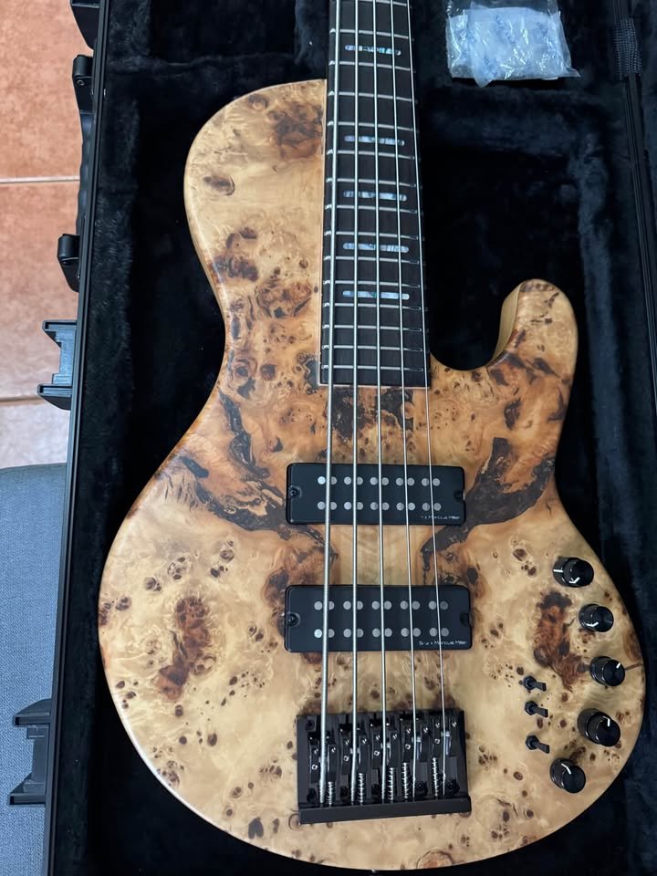 Marcus Miller F10-5 NT de segunda mano · Foto 1 de 9 · SC Tenerife · 1300 €