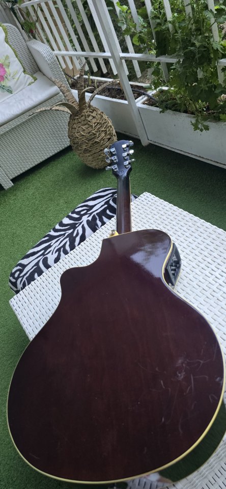 Yamaha APX Electroacústica de segunda mano · Foto 5 de 10 · Madrid · 150 €