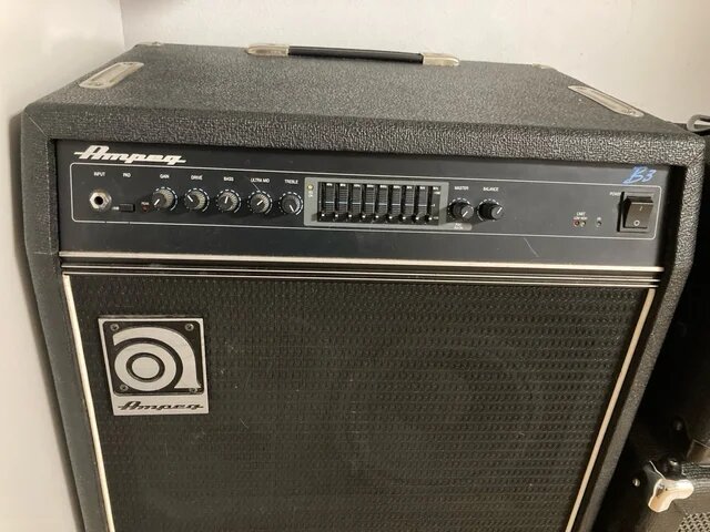 Ampeg B3 158 - Amplificador bajo Made in USA