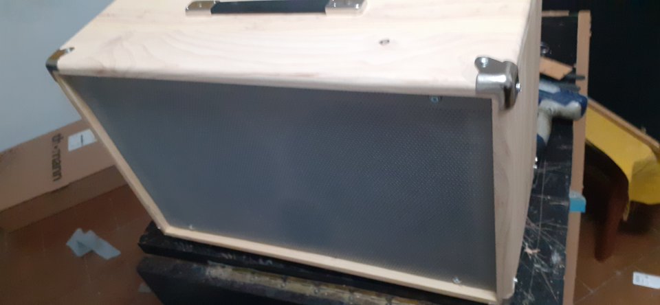 Pantalla artesanal 2x10 en madera de Abeto finlandes 18mm