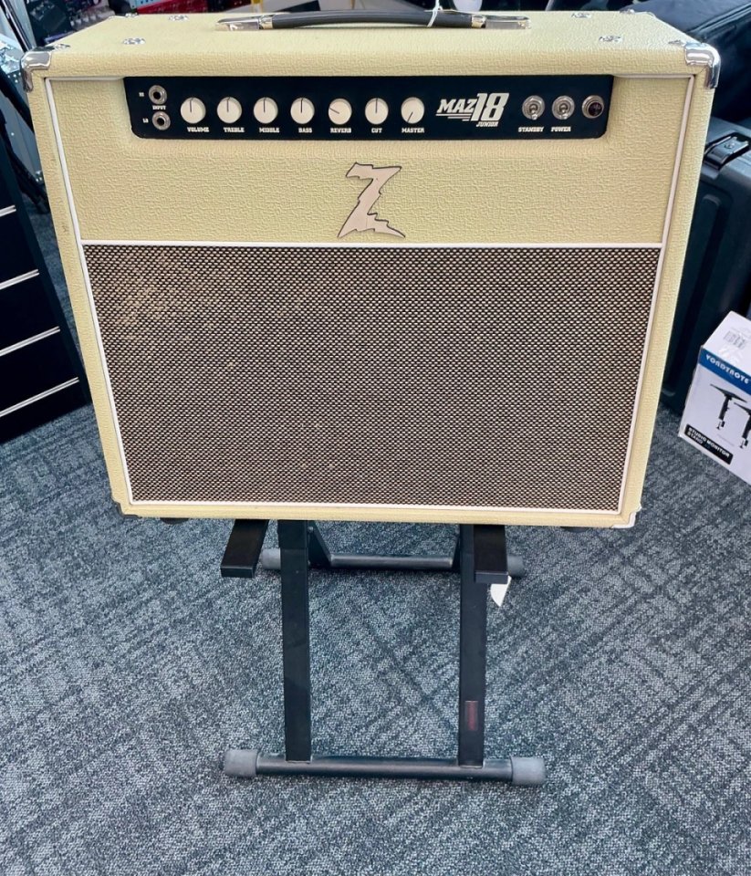DR Z MAZ 18 JUNIOR REVERB ..Con funda de piel de segunda mano · Málaga · 1500 €