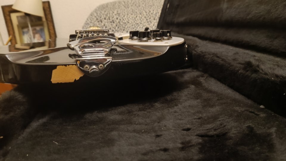 Rickenbacker 350 (año 1989) de segunda mano · Foto 8 de 10 · Madrid · 2000 €