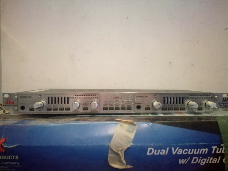 DBX 386 PREAMPLIFICADOR