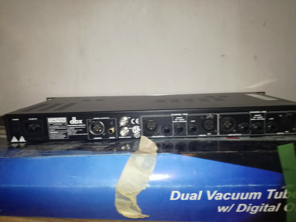 DBX 386 PREAMPLIFICADOR