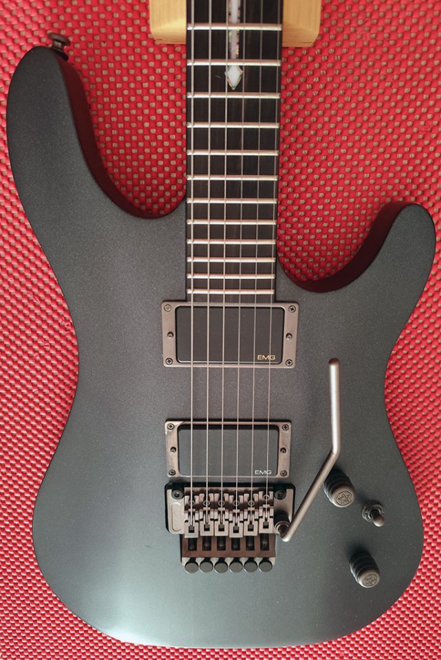 Guitarra Cort EVL K6 de segunda mano · Foto 3 de 10 · Guadalajara · 450 €