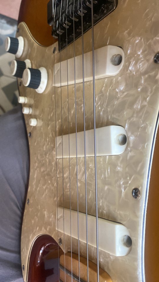 Fender Stratocaster Elite 1983, Dan smith era de segunda mano · Foto 2 de 3 · Barcelona