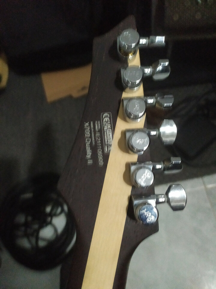 Cort X700 duallity ii