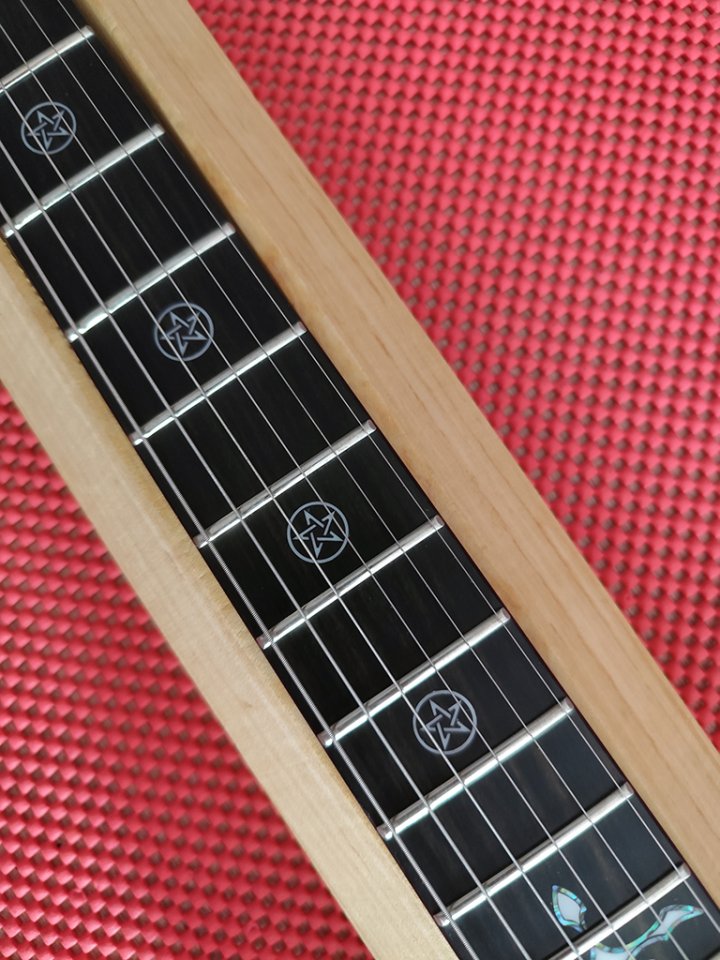 Guitarra Cort EVL K6 de segunda mano · Foto 6 de 10 · Guadalajara · 450 €