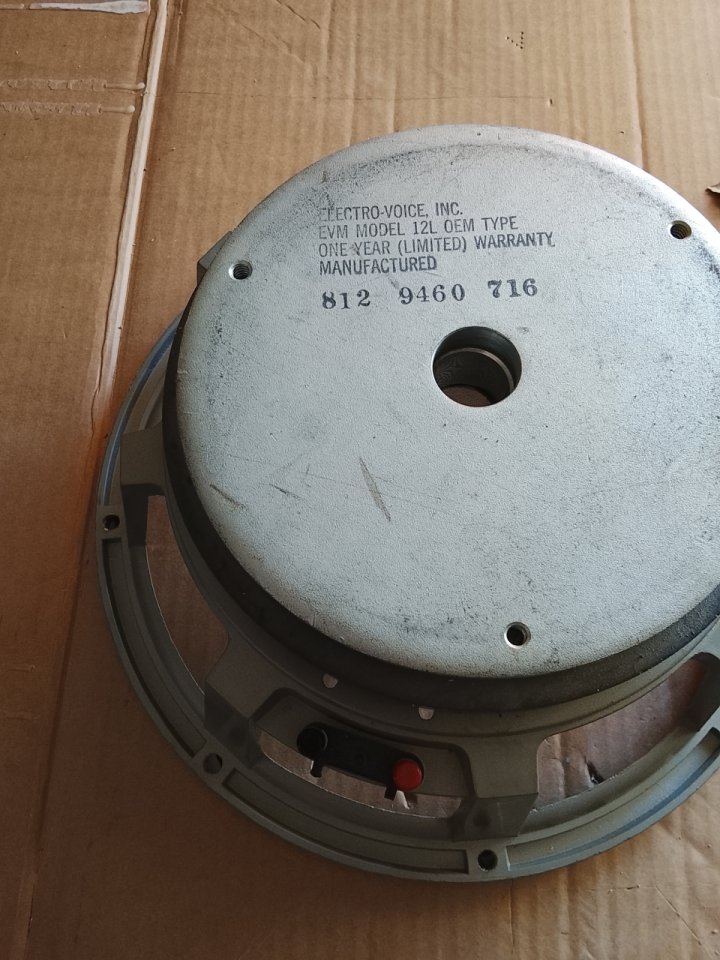 Altavoz EV md EVM 12L OEM ( para reconear) de segunda mano · Foto 6 de 10 · Cáceres · 50 €