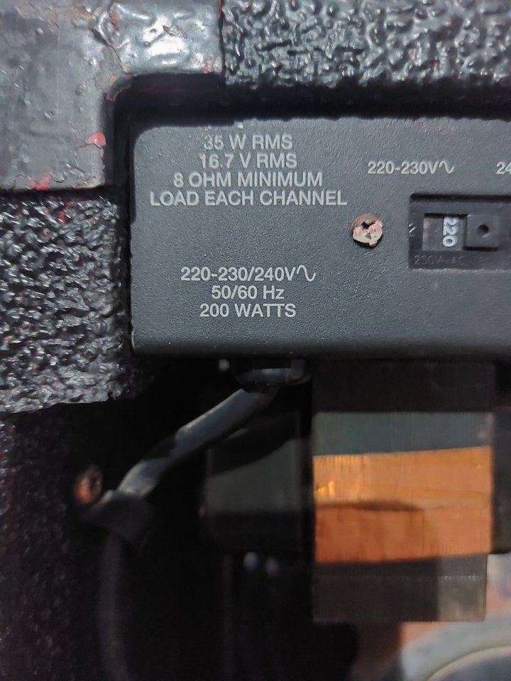 Peavey studio chorus 210