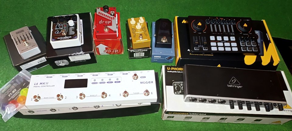 Pedales Guitarra y Tarjetas Sonido