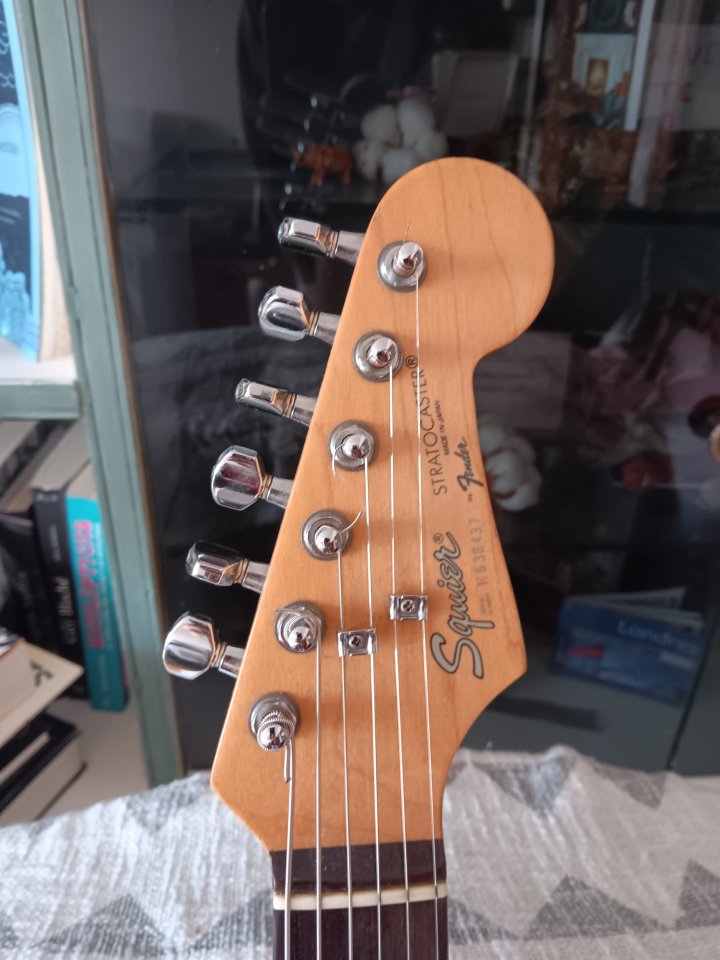 Squier stratocaster serie E Japan 1984-1987 REBAJADA