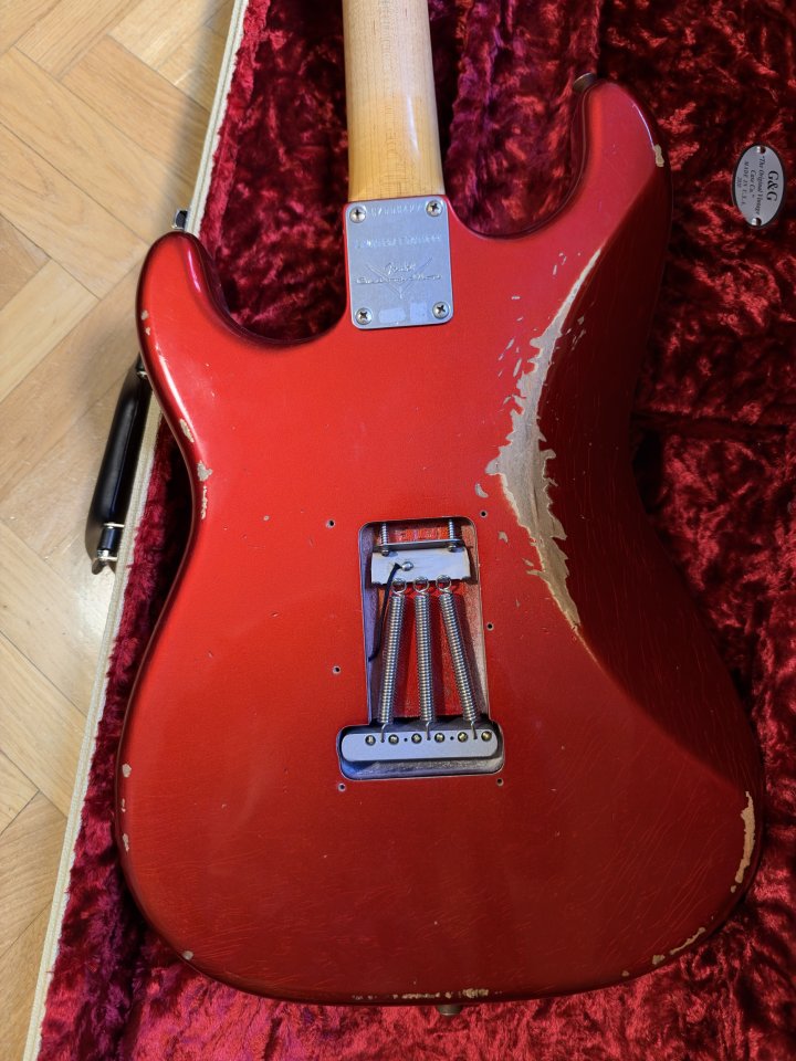 Fender Stratocaster LTD 1964 RSTD Heavy Relic Candy Apple Red de segunda mano · Foto 4 de 9 · Madrid · 3999 €