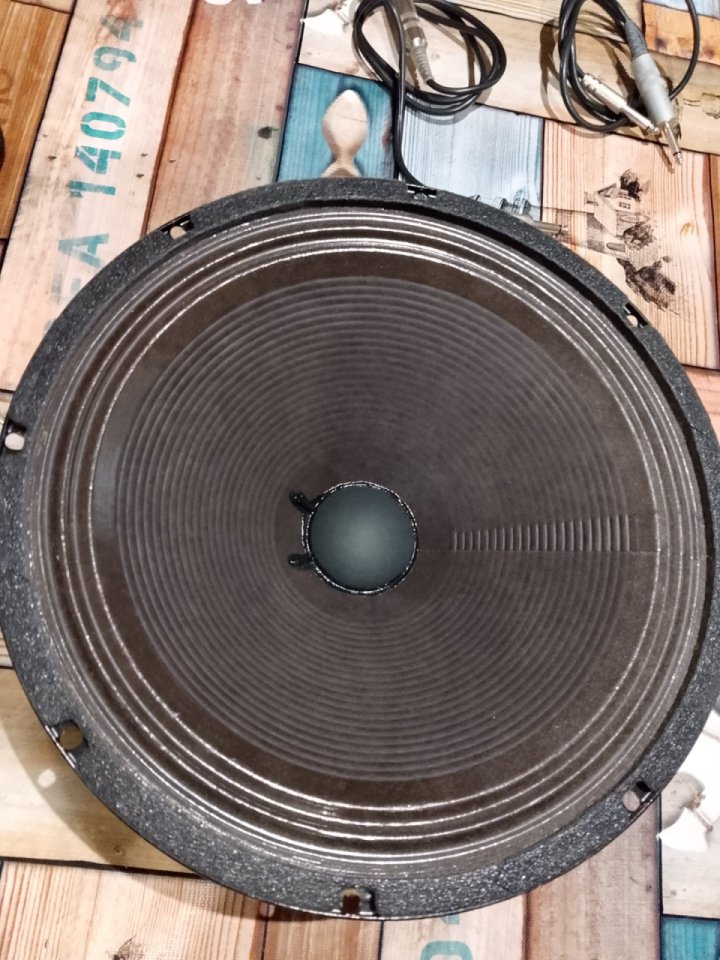 Eminenence Legend 1258 (Victoria)