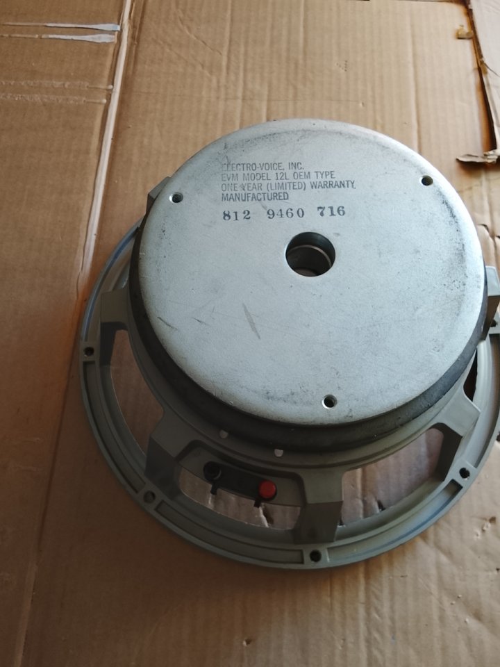 Altavoz EV md EVM 12L OEM ( para reconear) de segunda mano · Foto 8 de 10 · Cáceres · 50 €