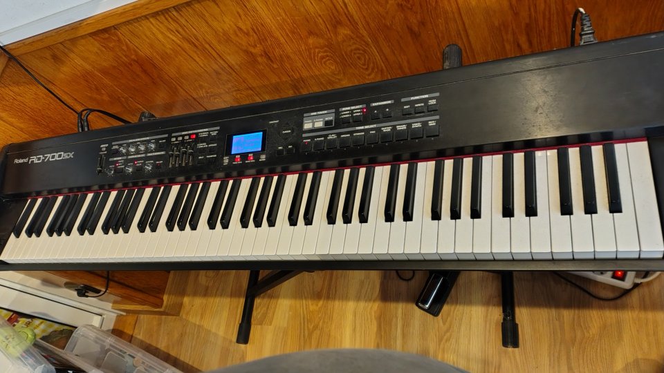 Roland RD700 SX