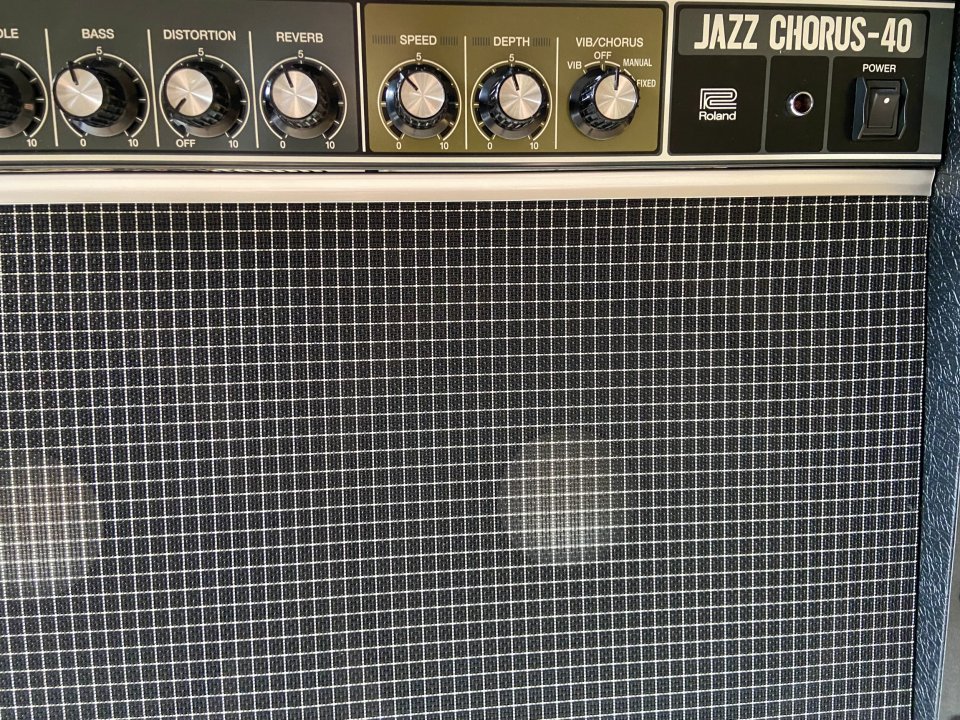 Roland Jazz Chorus 40 de segunda mano · Foto 2 de 5 · Barcelona · 450 €