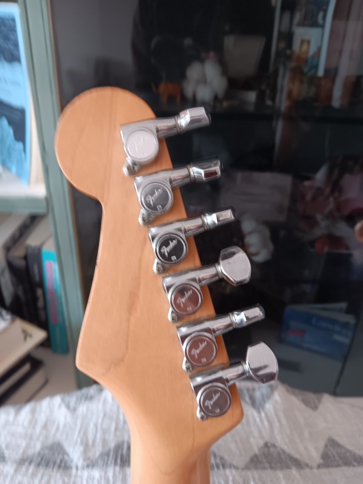 Squier stratocaster serie E Japan 1984-1987 REBAJADA