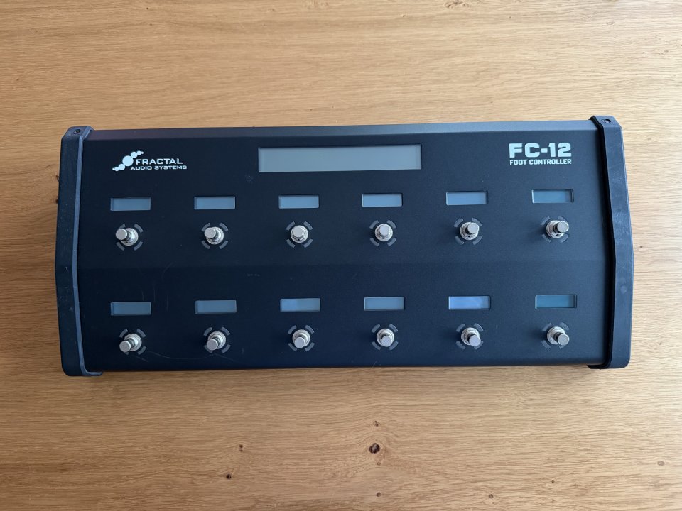 Fractal Audio FC-12 de segunda mano · Foto 3 de 6 · Murcia · 550 €