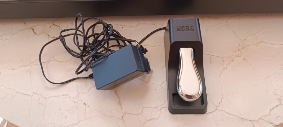 Piano Digital KORG B2 de segunda mano · Foto 7 de 9 · Valencia · 225 €