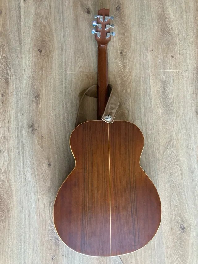 Guitarra acústica Alhambra J2 con previo activo