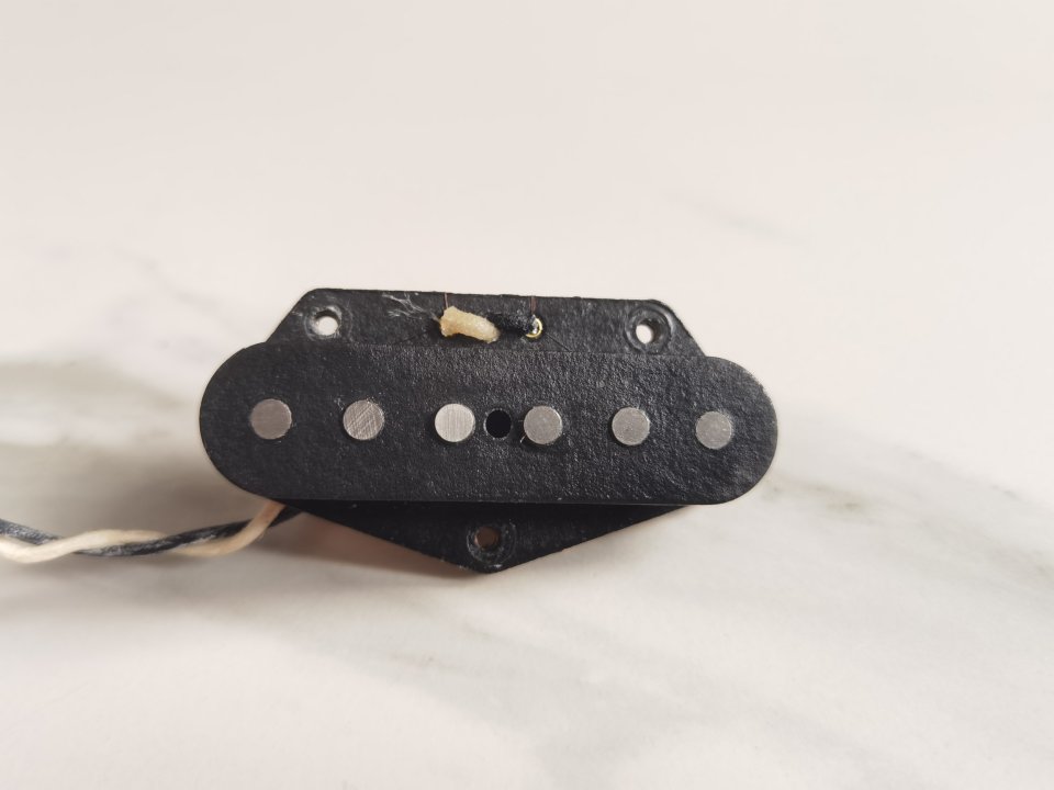 Fender CS Twisted Tele (puente) de segunda mano · Foto 1 de 3 · Bizkaia · 70 €