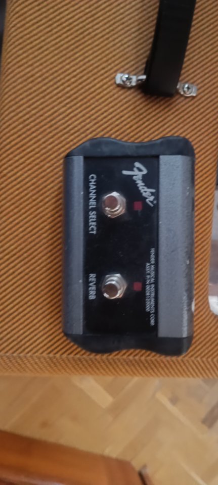 Fender Bluesdeluxe Reissue de segunda mano · Foto 7 de 9 · Madrid · 560 €