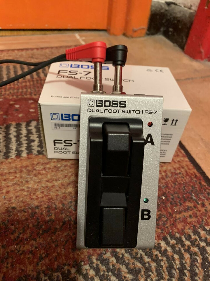 Pack BOSS AD-5 (previo/procesador acústica) + BOSS FS7 + cable Roland TRS