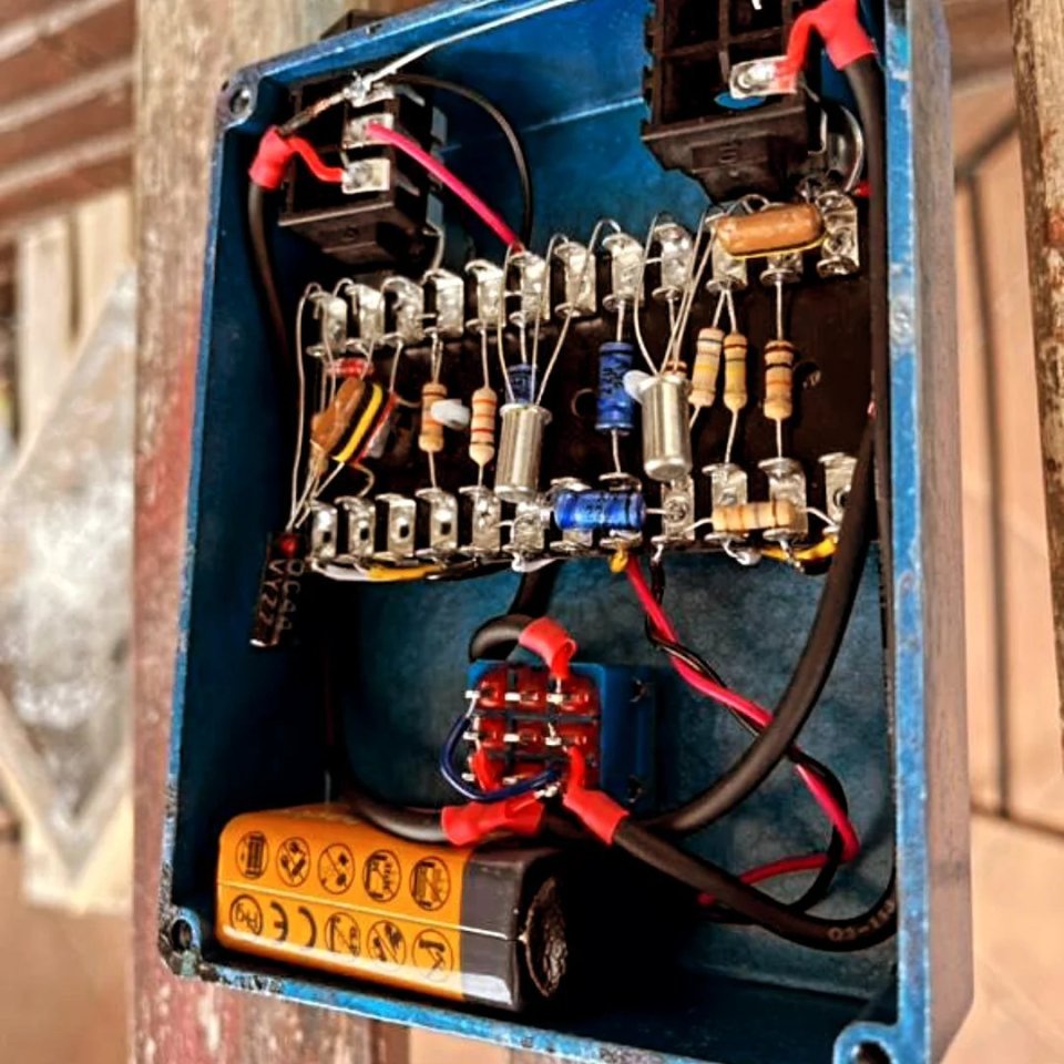 Dizzy Fuzz (reproducción Dizzytone con control de volumen master) PPPC Sound Effects