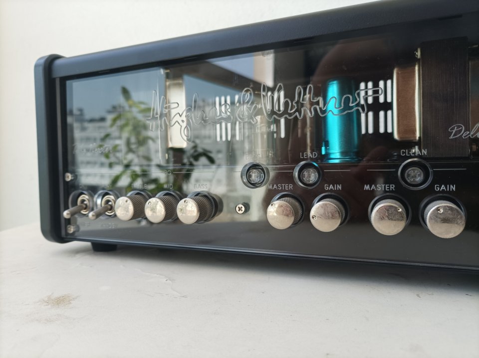 Hughes and Kettner Tubemeister 20 Deluxe de segunda mano · Foto 2 de 5 · Araba · 450 €