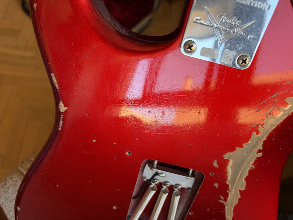 Fender Stratocaster LTD 1964 RSTD Heavy Relic Candy Apple Red de segunda mano · Foto 9 de 9 · Madrid · 3999 €