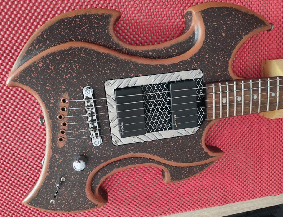 Guitarra electrica Cort Moscato de segunda mano · Foto 3 de 9 · Guadalajara · 350 €