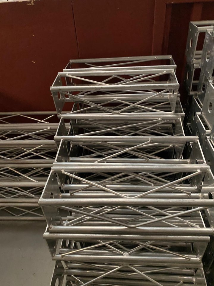 trus cuadrangular de 20+20 todas las medidas