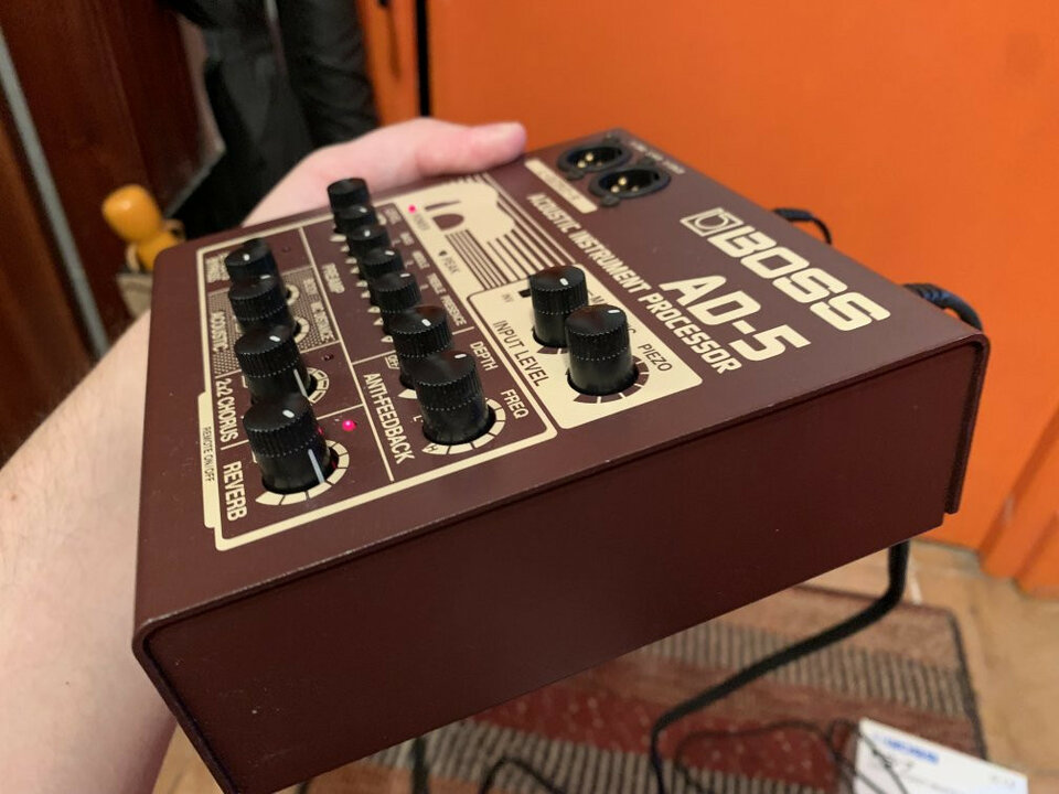 Pack BOSS AD-5 (previo/procesador acústica) + BOSS FS7 + cable Roland TRS