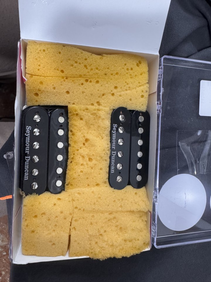 Pareja de Seymour Duncan de segunda mano · Foto 9 de 10 · SC Tenerife · 170 €