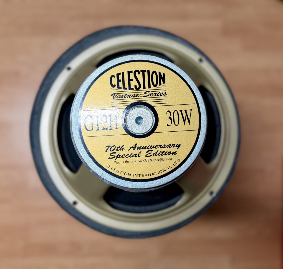 Celestion g12h 70th anniversary 16 ohmios de segunda mano · Foto 1 de 2 · Madrid · 100 €
