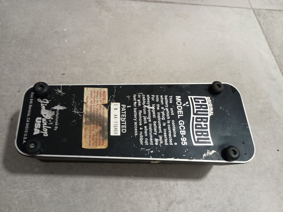 Pedal wah Cry baby original gcb-95 USA de segunda mano · Foto 4 de 6 · Málaga · 80 €