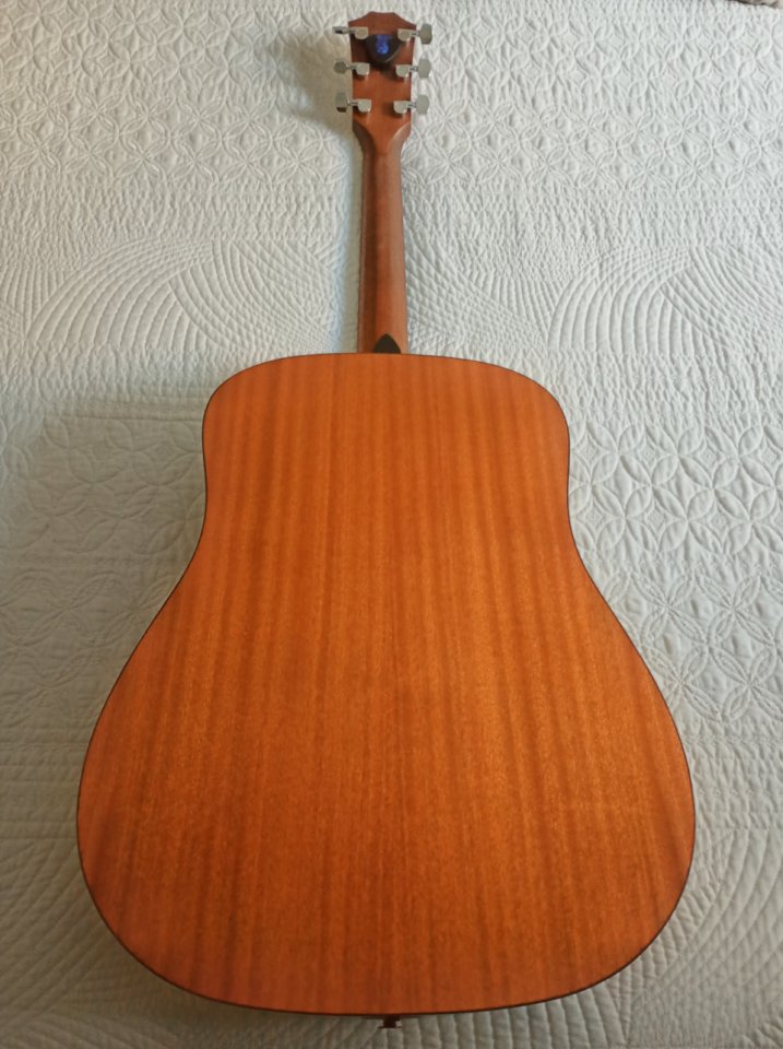 GUITARRA ELECTROACUSTICA TAYLOR 110e SATIN SUNBURST de segunda mano · Foto 2 de 10 · Madrid · 750 €