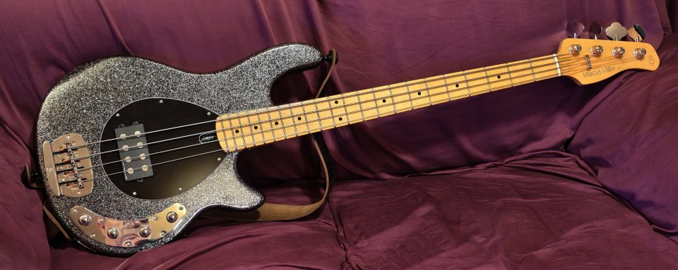 Sire Z3 Stingray Sparkle Mod ultra light de segunda mano · Foto 9 de 9 · Lugo · 395 €