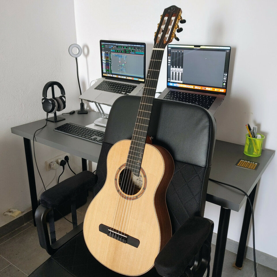 Guitarra híbrida Dowina Bona Vida de nailon / Bona Vida Hybrid Nylon Guitar