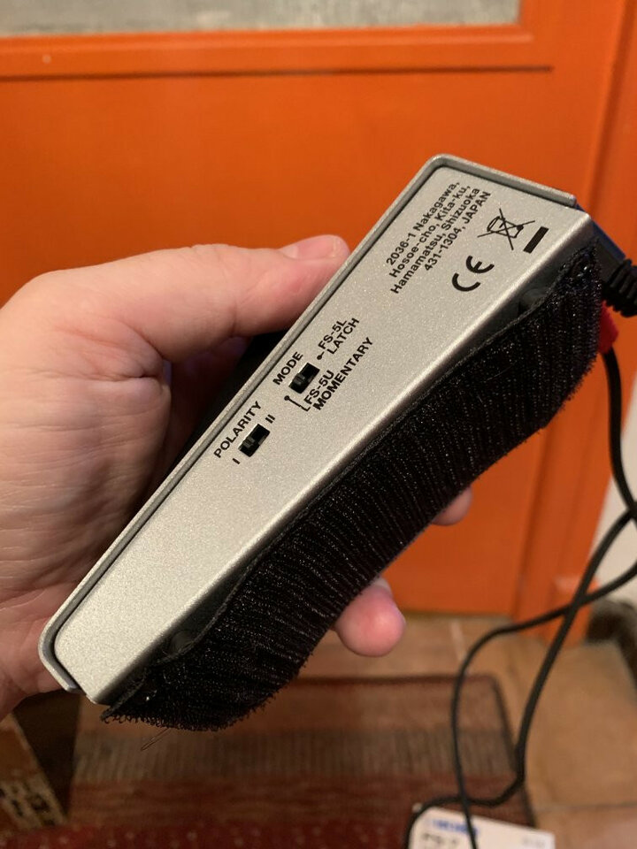 Pack BOSS AD-5 (previo/procesador acústica) + BOSS FS7 + cable Roland TRS