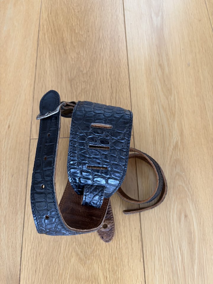 Correa BlueBell Johnson Cayman Negra Aged de segunda mano · Foto 2 de 5 · Alicante · 115 €