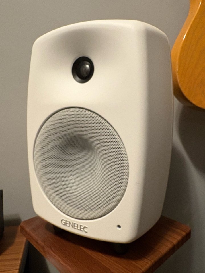 Genelec 8040 A