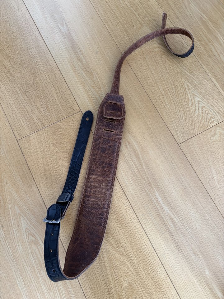 Correa BlueBell Johnson Cayman Negra Aged de segunda mano · Foto 4 de 5 · Alicante · 115 €