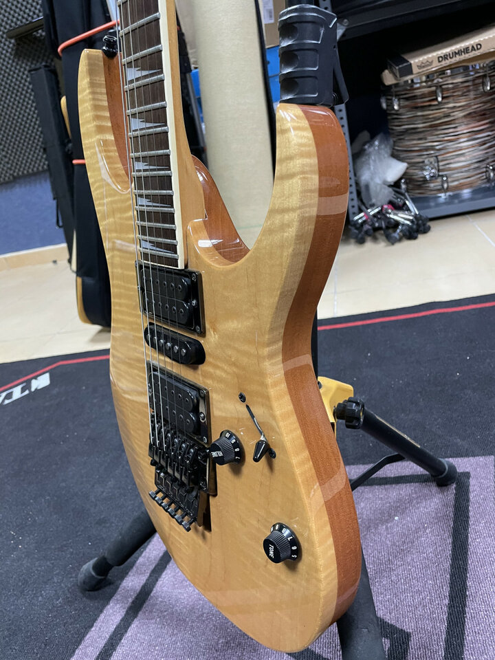 Ibanez UCEW1FM - USA Custom Exotic Wood Series 90/92 Natural